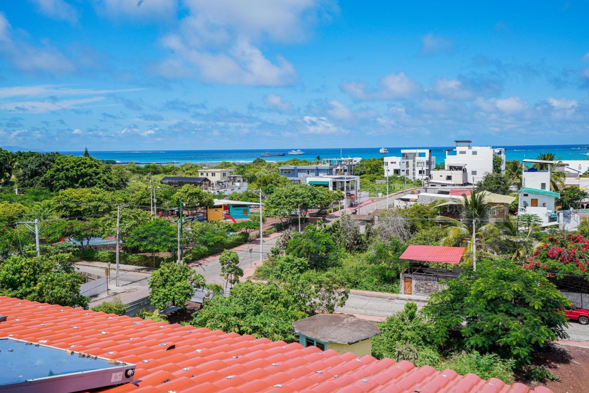 Galapagos Verde Azul Puerto Ayora  Buitenkant foto